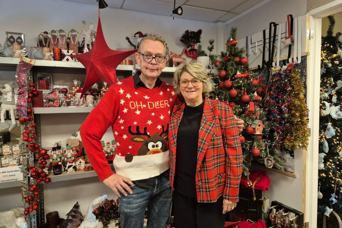 Gerard opent kerstwinkel in Enschede: ‘Ik wil er voor mensen met een klein budget zijn’