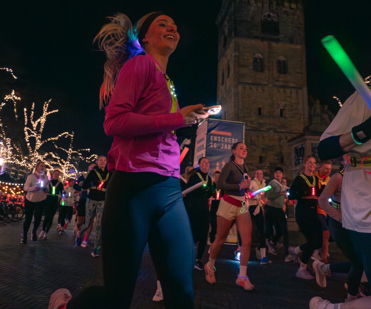 Aha! Dit deden al die verlichte hardlopers op straat