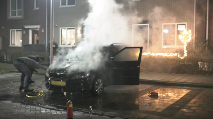 uitgebrande auto