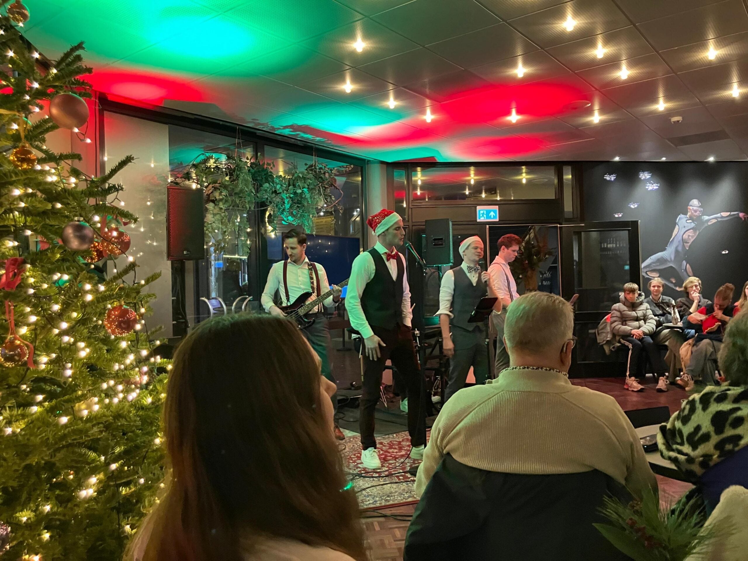 Reyer (17) maakte een videoclip over Gouda: ‘Als echte toeristen liepen we langs Goudse locaties’