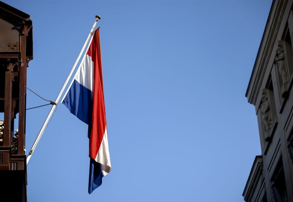 De vlag uithangen op 4 en