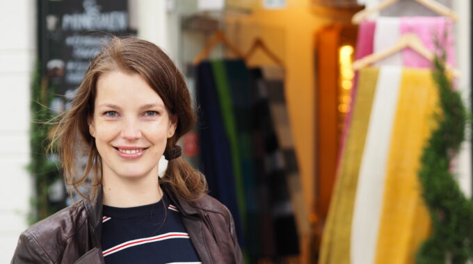 hilde bolks voor sieradenwinkel liatelier