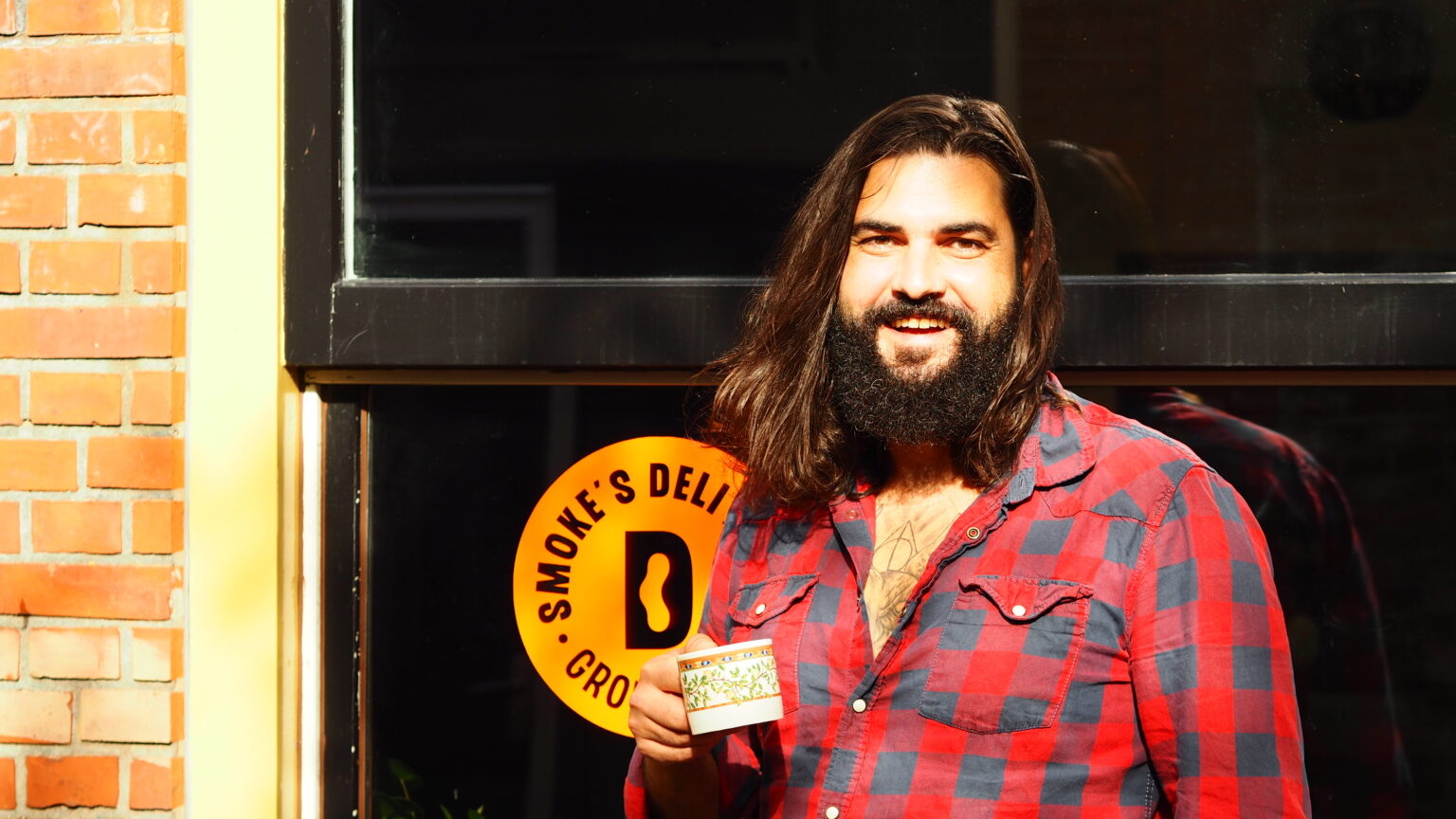 Bojan (38) startte Smoke’s Deli Alley ‘Low and slow, dat is onze