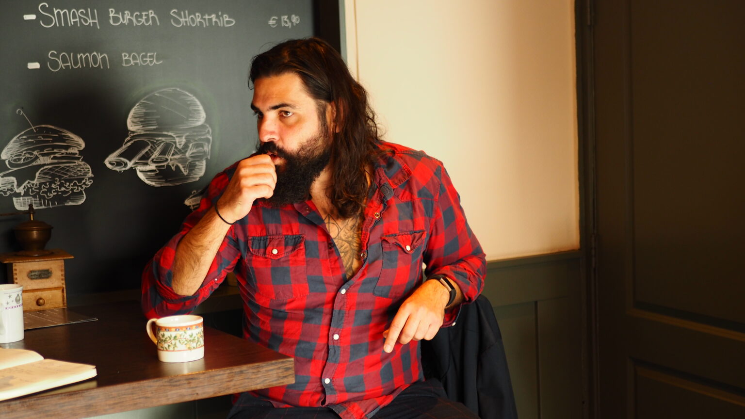 Bojan (38) startte Smoke’s Deli Alley ‘Low and slow, dat is onze