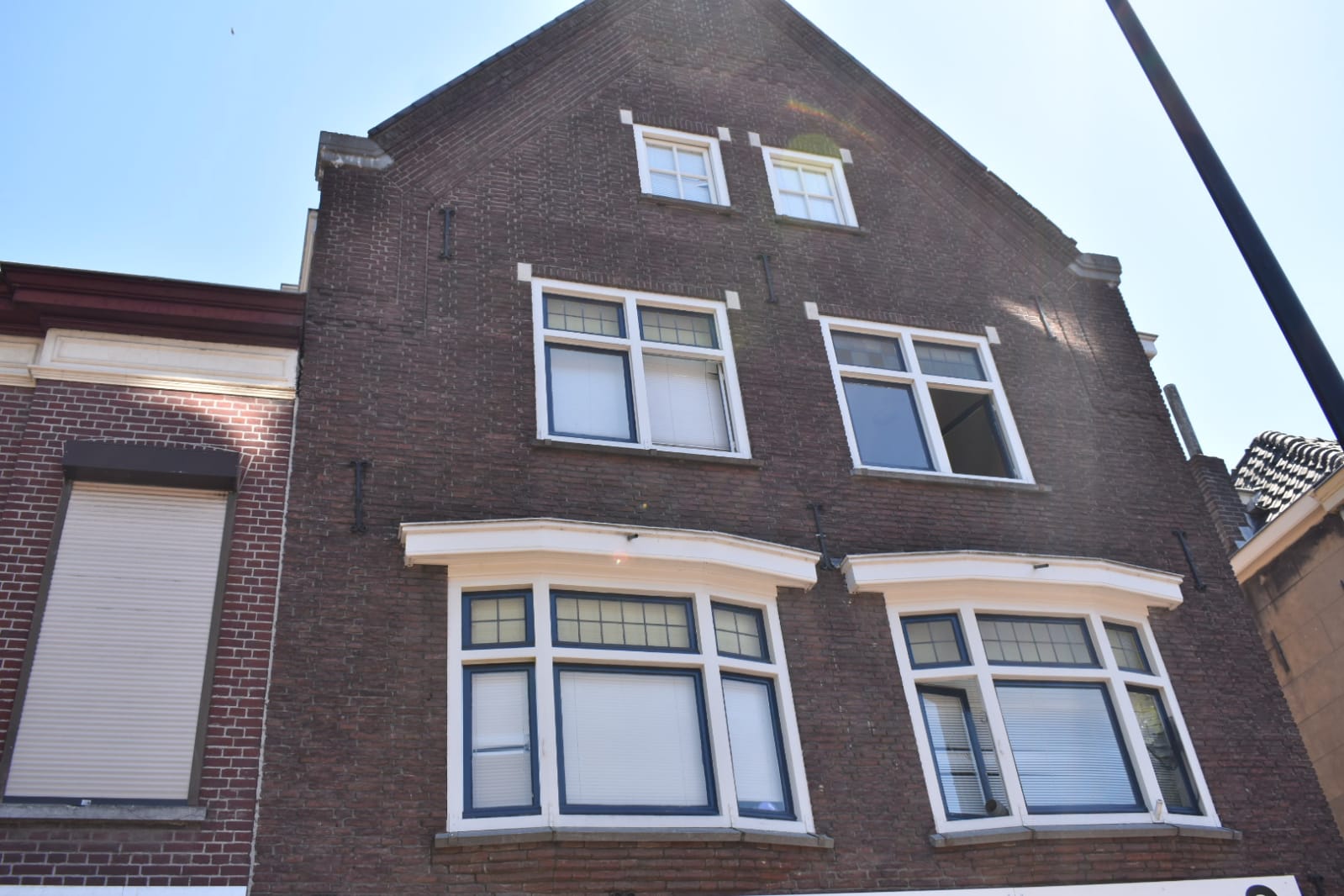 zwarte-ijzeren-balken-helmond