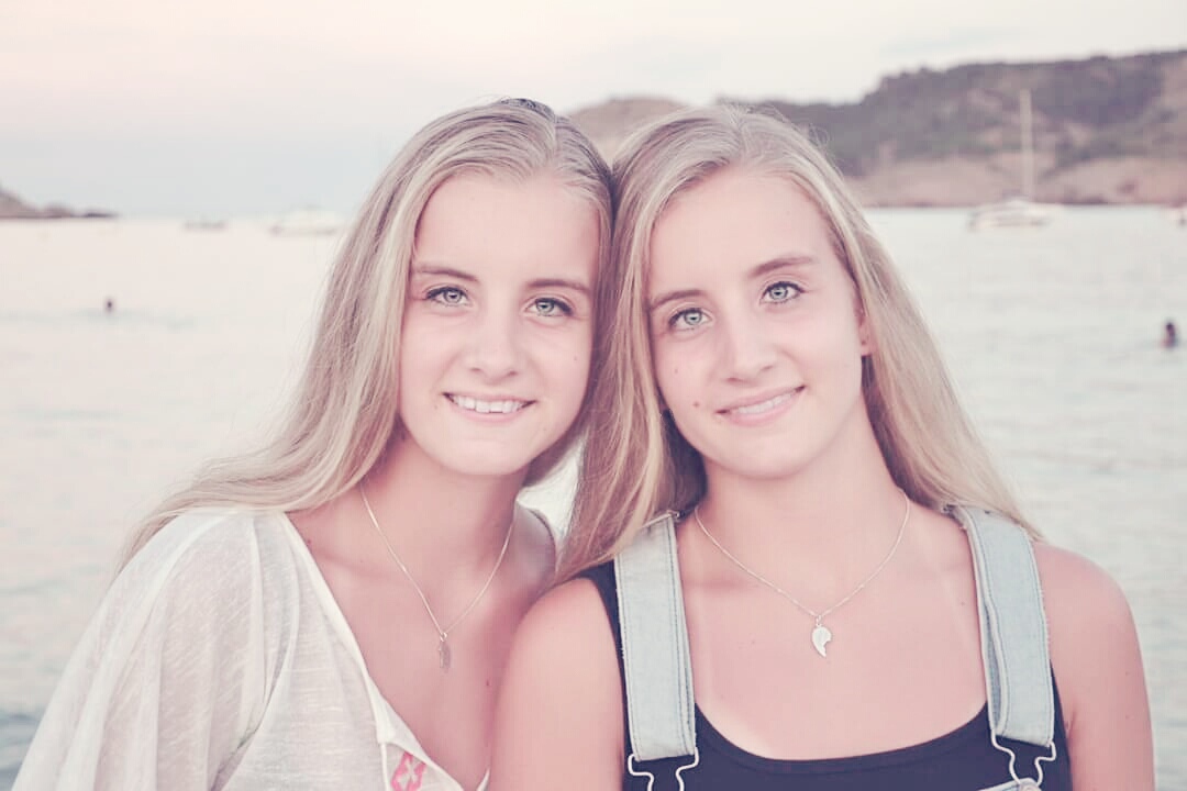 annika-en-anouk tweeling Helmond
