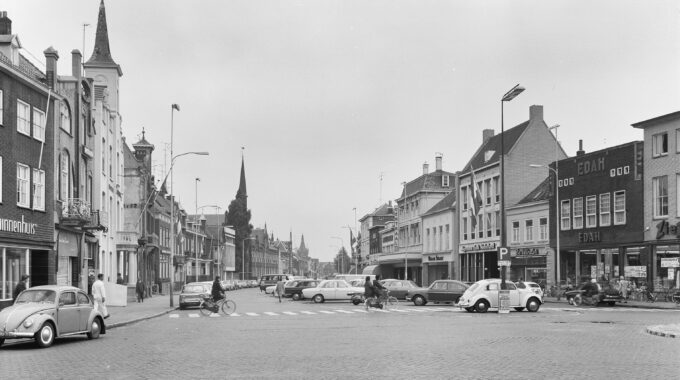 106919 Markt Helmond