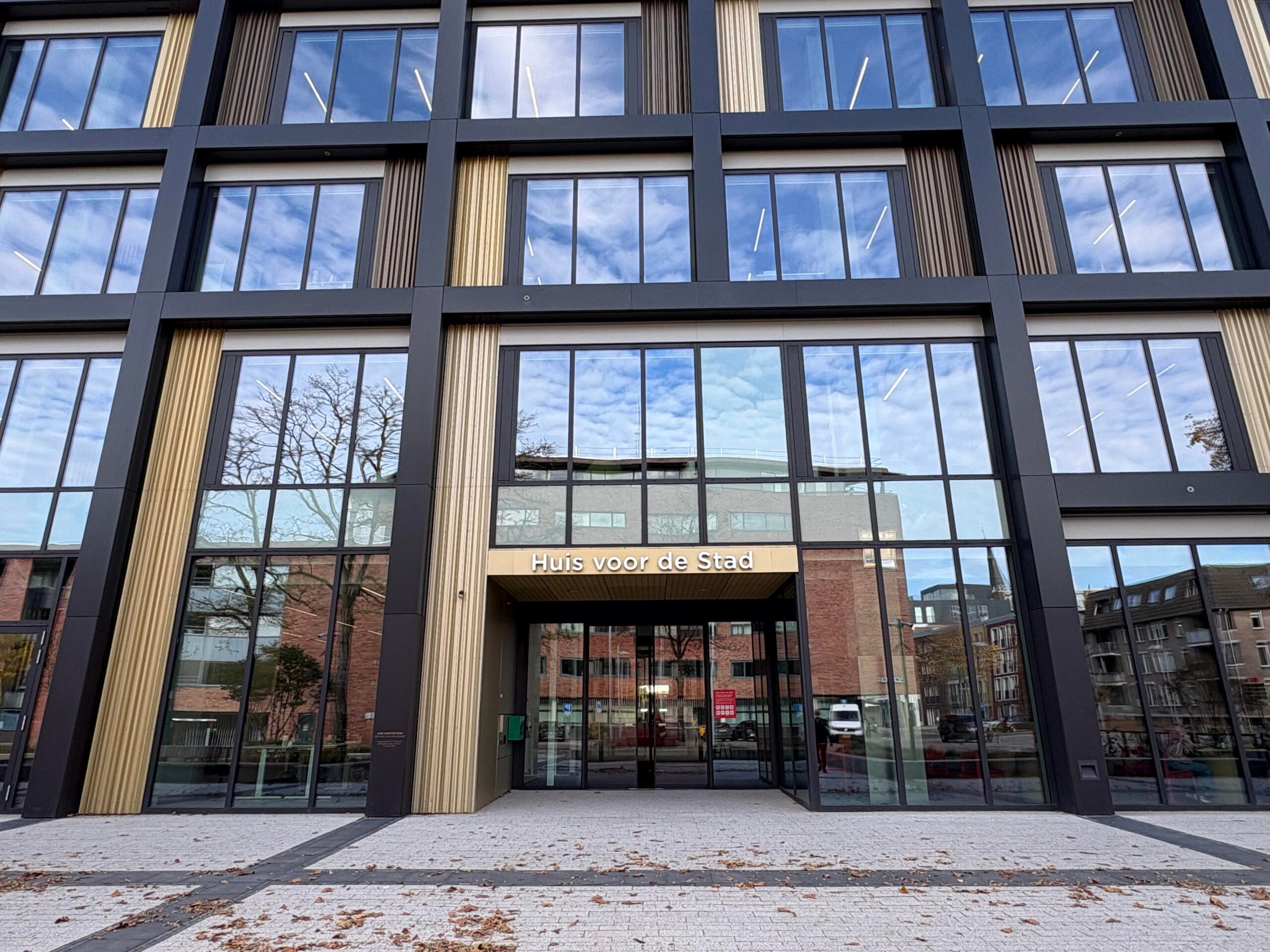 Daarom kleurt Het Huis voor de Stad (en andere gebouwen) binnenkort oranje