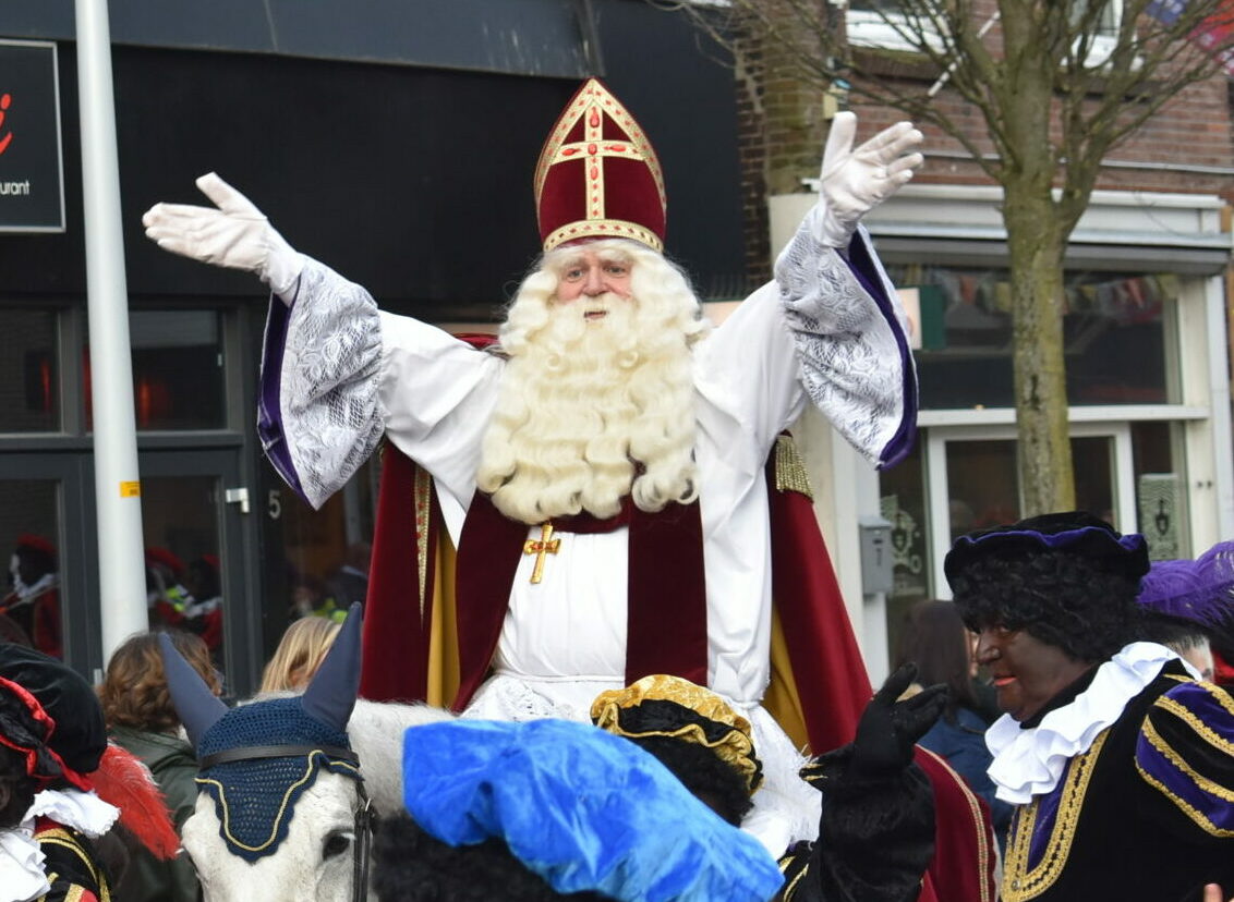 Hij komt! Dit weekend kun je Sinterklaas op deze plekken in Hengelo ontmoeten