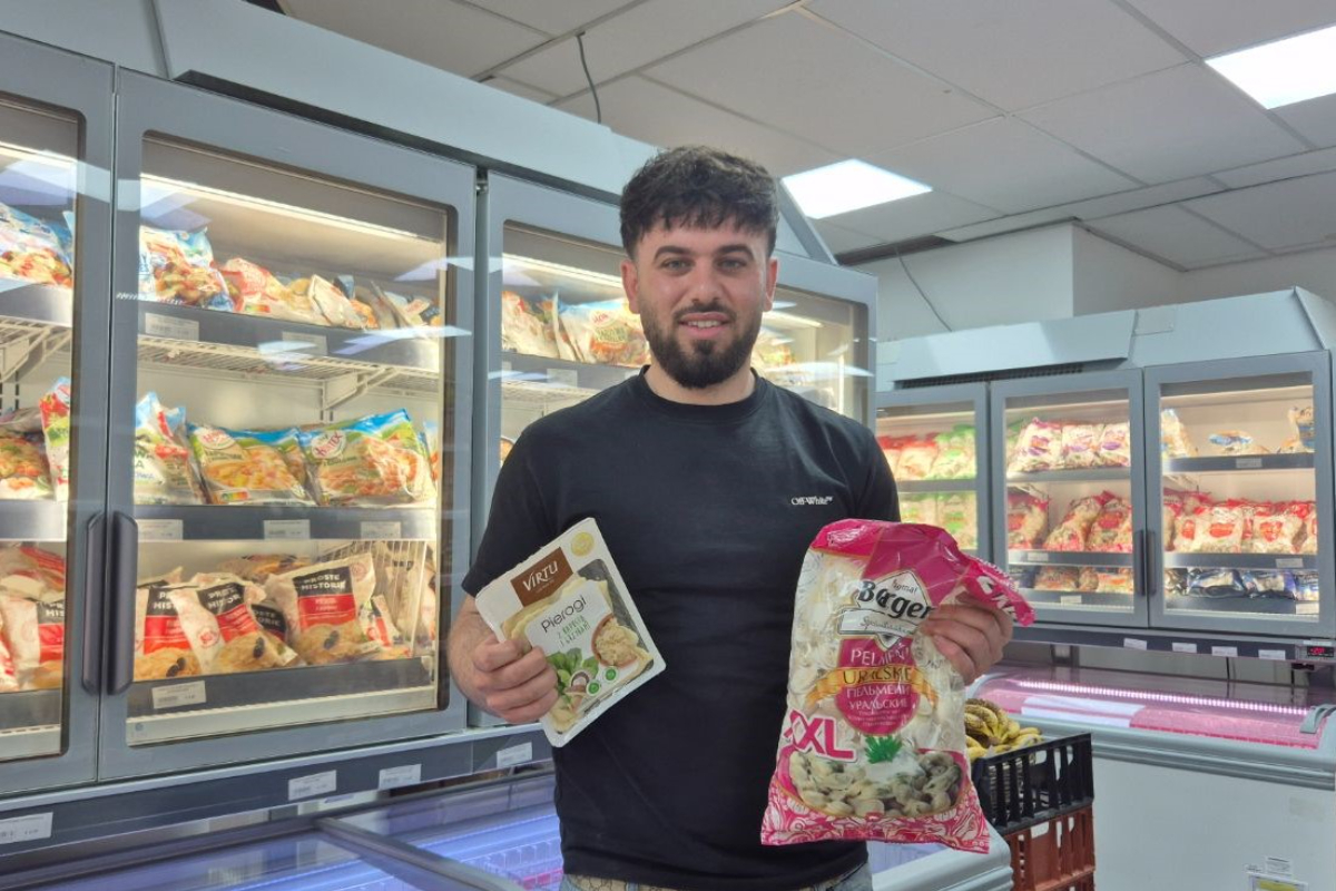 Nieuwe Poolse supermarkt in Hengelo: ‘Geniet van de smaken van thuis’