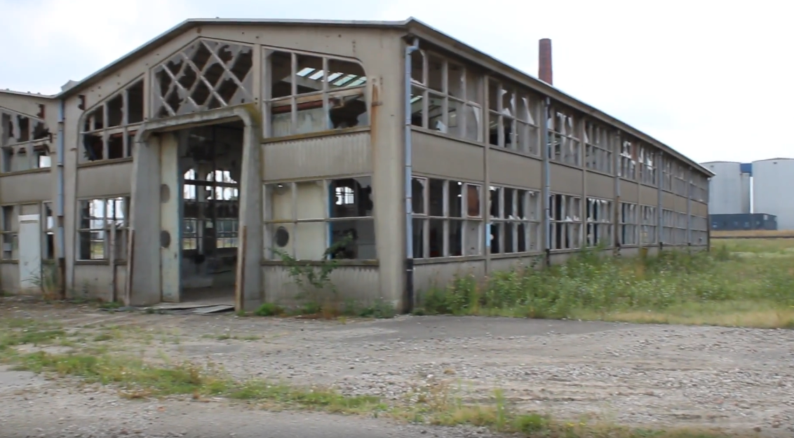 verlaten suikerfabriek schoorsteen 1