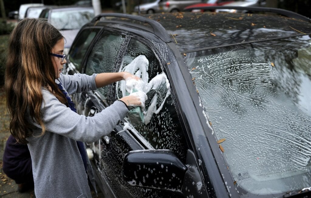 Mag dat voor de deur je auto wassen? indebuurt Hoeksche Waard