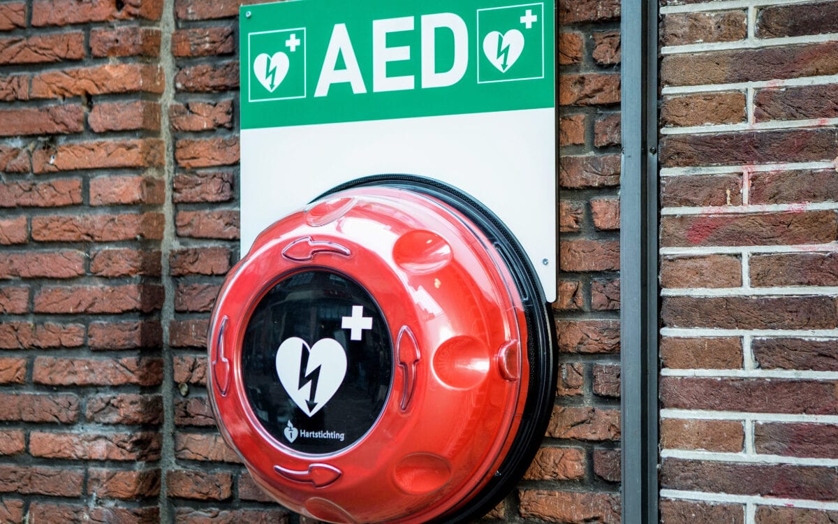 Het kan levens redden: op deze plekken in de Hoeksche Waard hangt geen AED - indebuurt