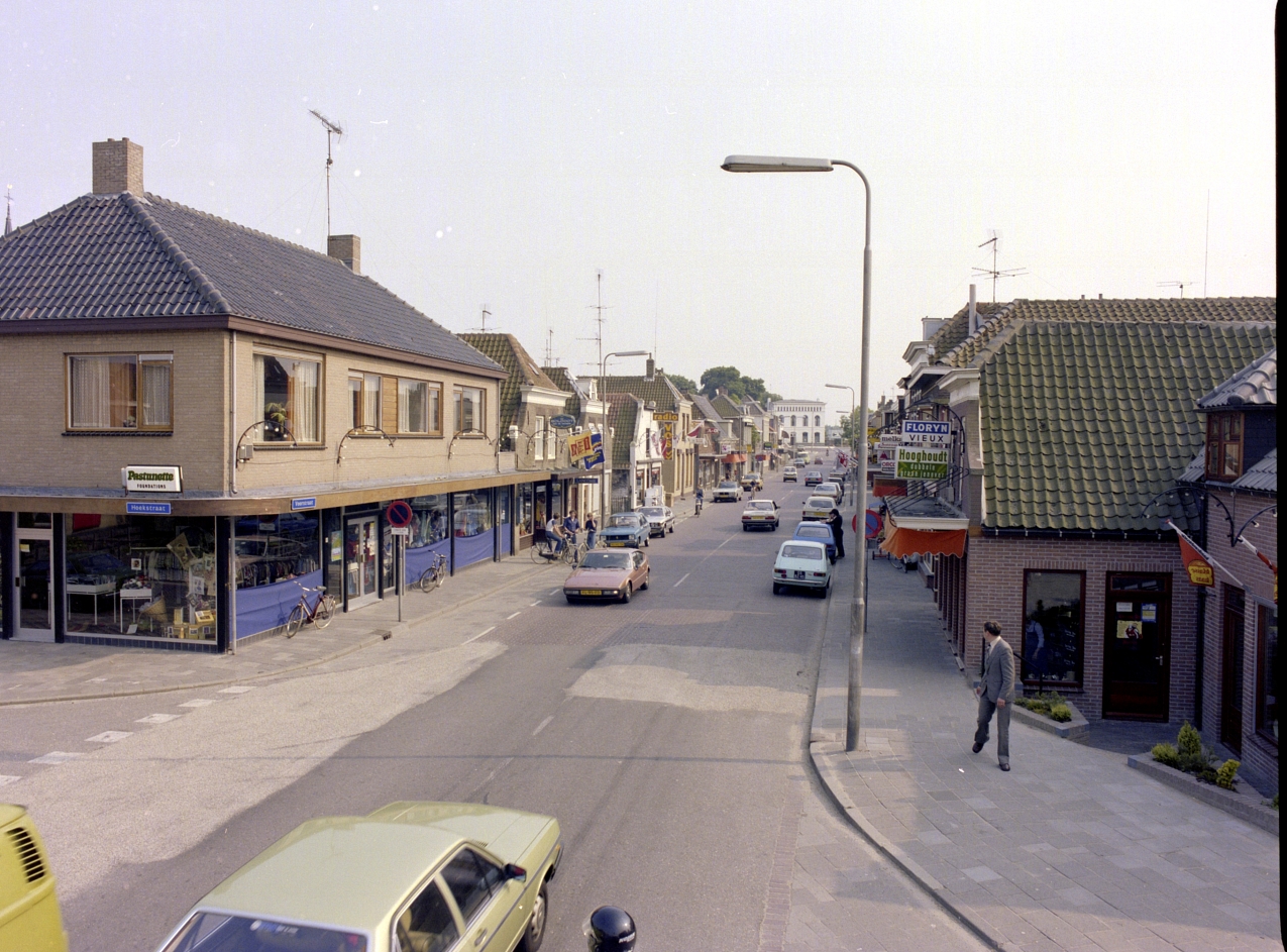 Foto's! Zo zag het centrum van Numansdorp eruit in de jaren '70 en '80 indebuurt Hoeksche Waard