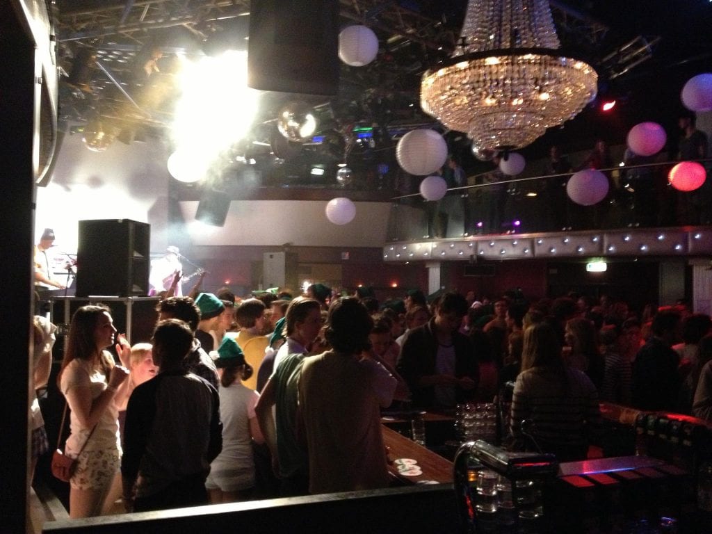 Hier kun je in Leiden feesten tijdens Oud & Nieuw 2017 indebuurt Leiden