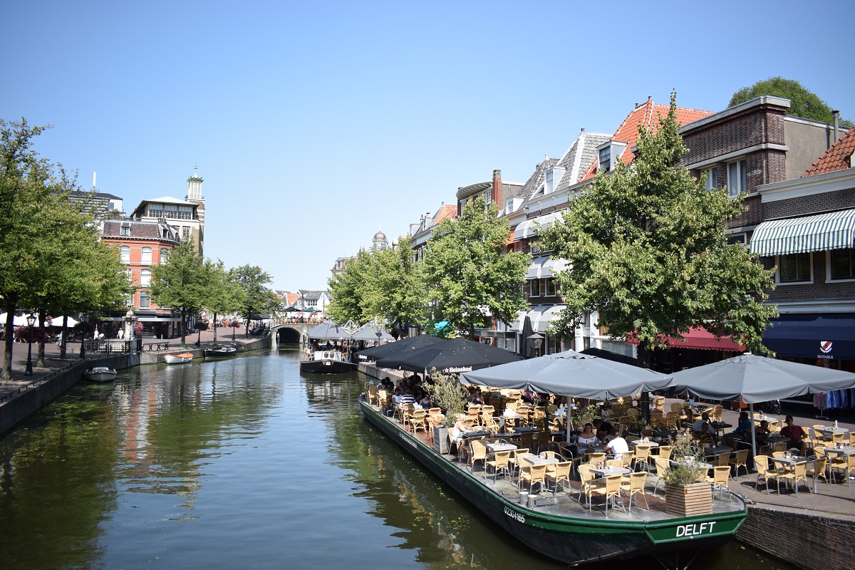 leiden nieuwe rijn sleutelstad gracht