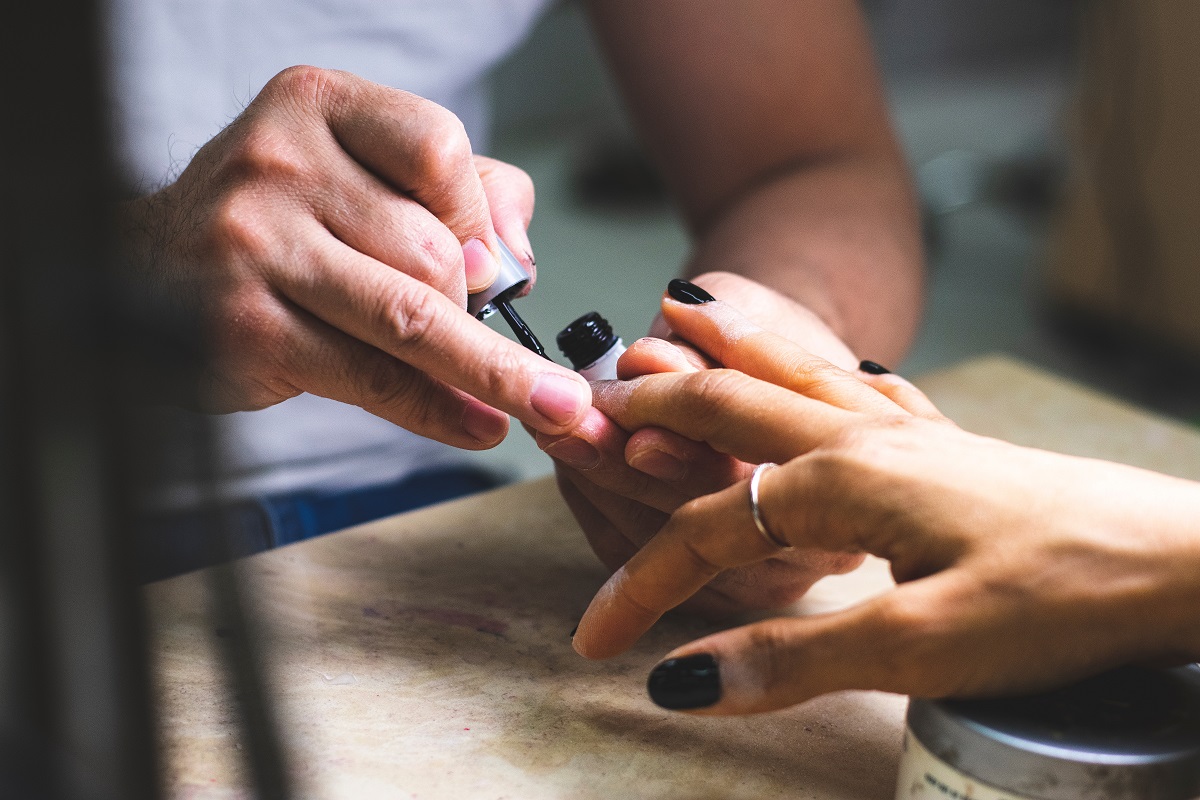 nagelstudio nagels lakken
