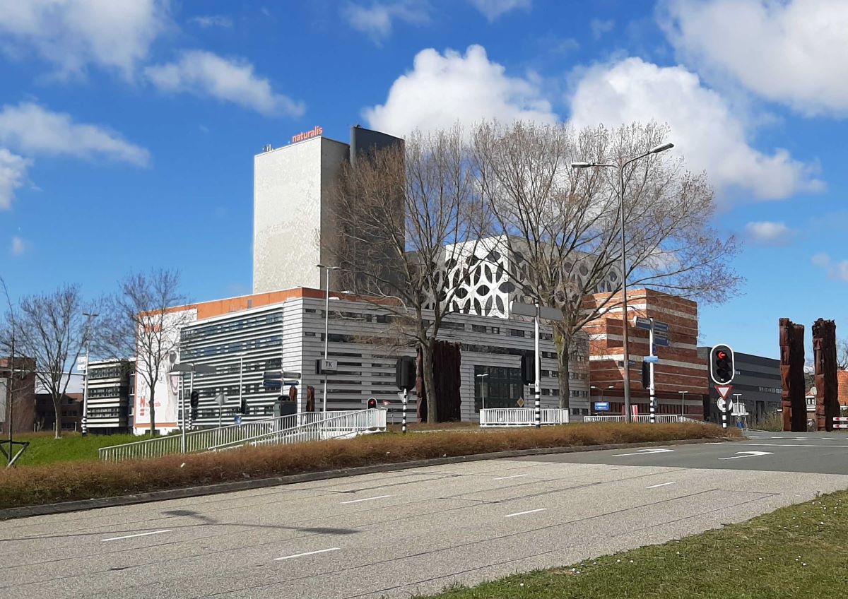 Naturalis vanaf Vondellaan 2