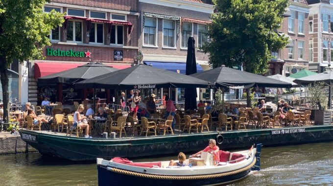 Einstein-terras-boot-Beeld-Rebel-Horeca-Groep
