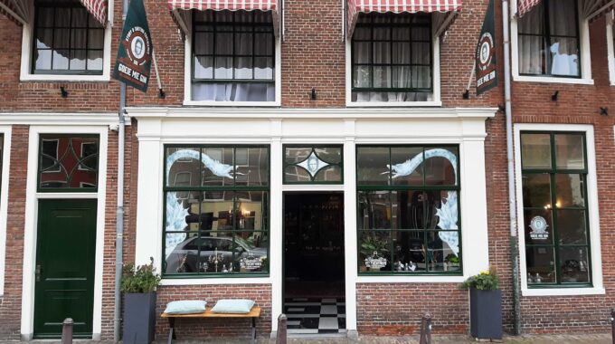 Ingang van het Tuchthuis aan de Boommarkt