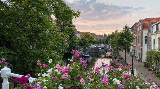 Uitzicht-op-de-Vliet-vanaf-de-Vlietbrug