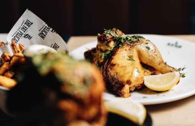 Bij restaurant The Fat Pelican in Leiden eet je veel kipgerechten