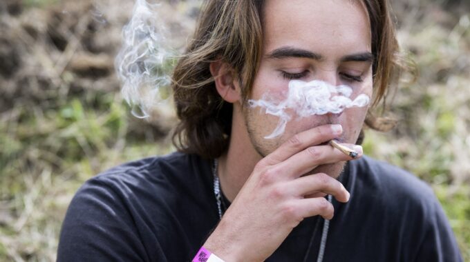 blowen op straat verboden?