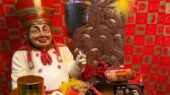 Banketbakkerij-Chocolaterie Looijenga in Nijmegen heeft veel lekkers voor Sinterklaas zoals een mijtertaart, speculaaspoppen en kruidnoten
