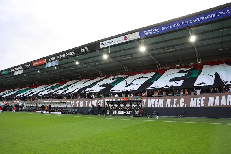 Wauw: 5 x foto’s en filmpjes van de enorme spandoeken van NEC