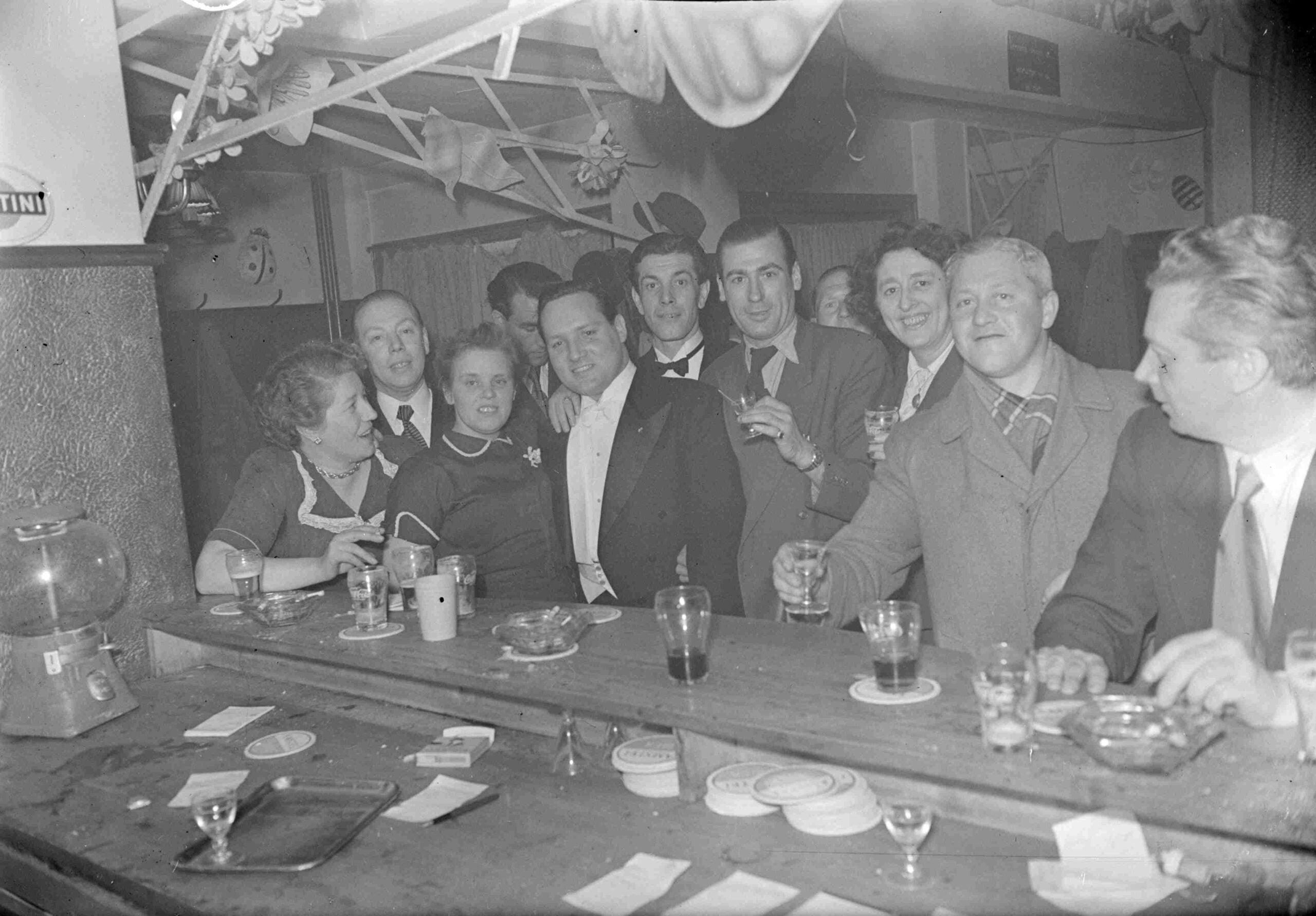 Dry january? Geniet in de tussentijd van deze oude Nijmeegse kroegfoto’s