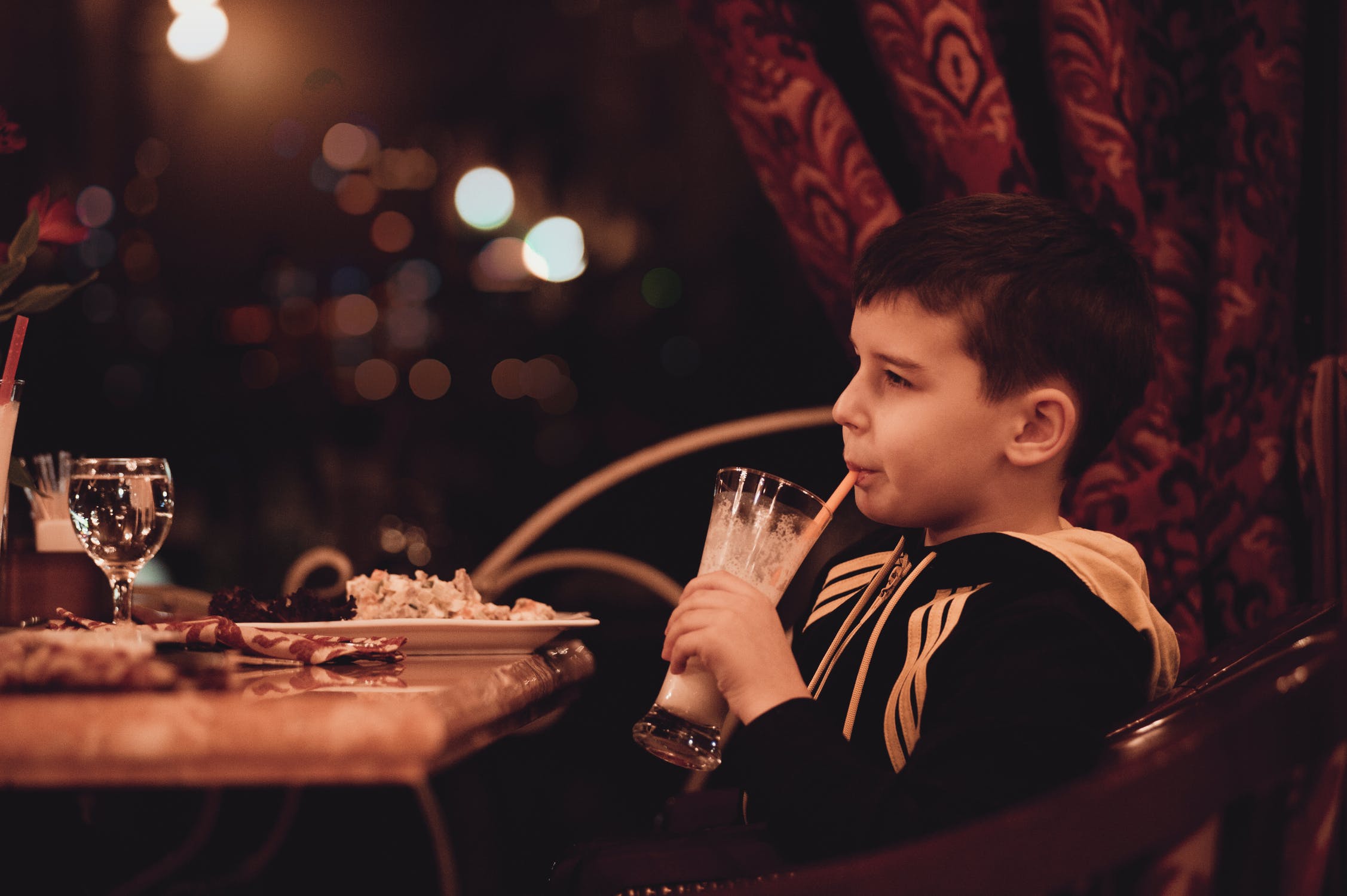 kindvriendelijke restaurants in Harderwijk. Foto Oleksandr Pidvalnyi