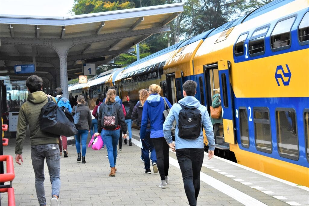 station Harderwijk NS spitstreinen