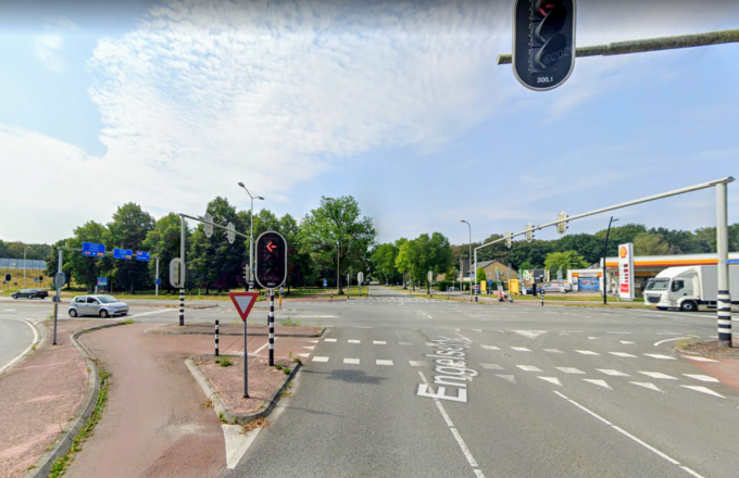 engelserf oranjelaan harderwijk wachten voor stoplicht groen waarom harderwijk ermelo putten mysterie verkeerslichten