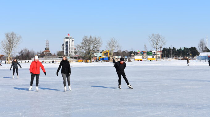 schaatsen harderwijk nuldernauw wolderwijd veluwemeer februari 2021 video beelden