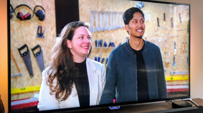 Harderwijk Carli en Simone doen mee aan Tiny House Battle