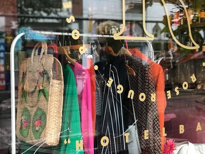 Vintage Sale Rose Rouge