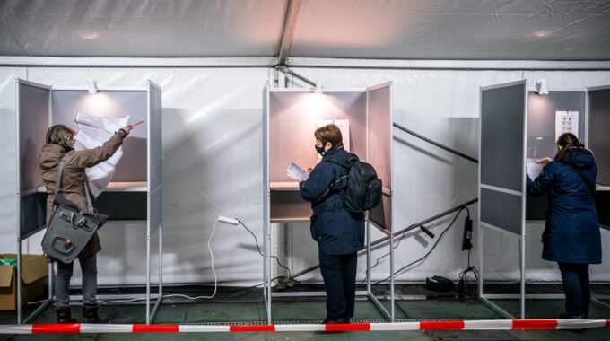 stemmen corona tweede kamerverkiezingen