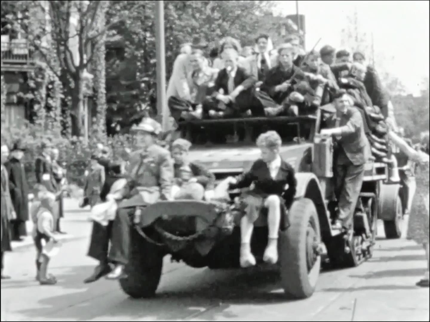 1945