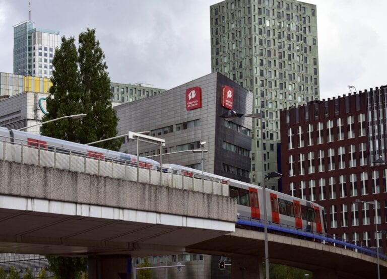 MAG DAT je fiets meenemen in de tram of in de metro? indebuurt Rotterdam MAG DAT je fiets meenemen in de tram of in de metro? indebuurt Rotterdam
