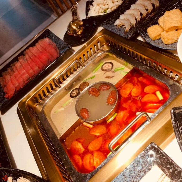 4 x hotpot in Rotterdam zelf je vlees, vis en groenten garen in een