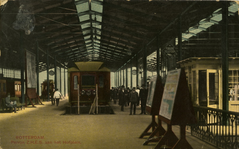 Perron van station Hofplein in 1910 - Stadsarchief