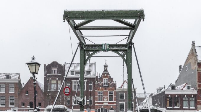 Piet Heynsbrug in Historisch Delfshaven