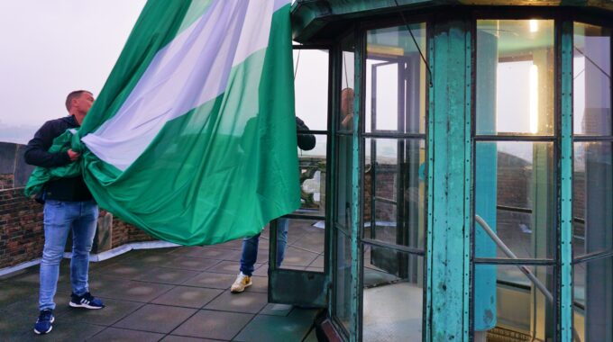 laurenskerk vlag hijsen