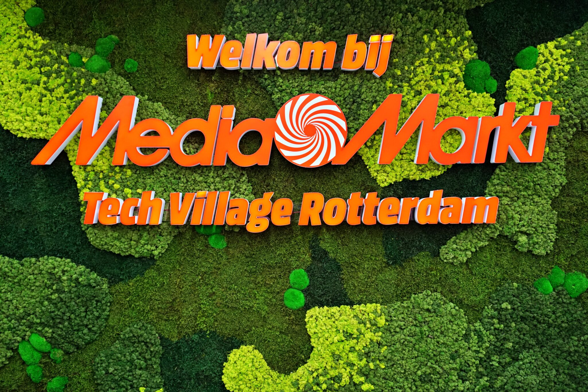 Nieuwe MediaMarkt op het Binnenwegplein dit is Tech Village Rotterdam (VIDEO)