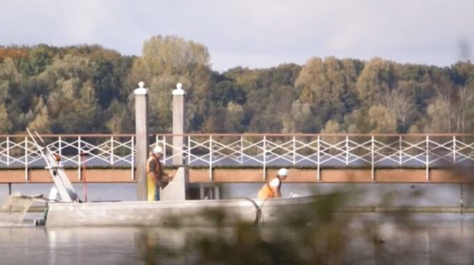 drijvende pontons kralingse plas blauwalg