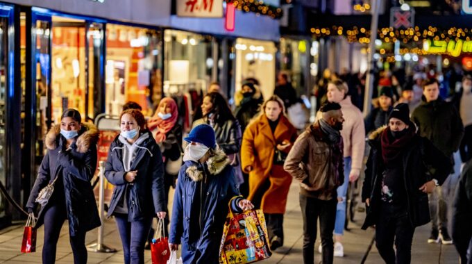 lijnbaan rotterdam anp mondkap
