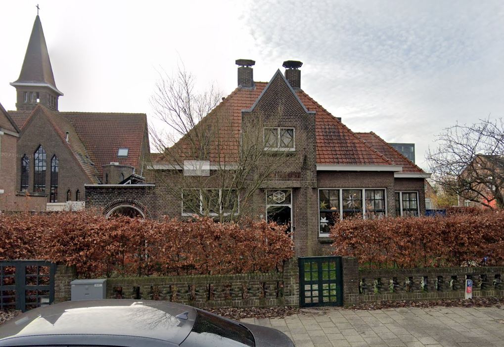 Funda-parel: dit politiebureau uit 1918 is nu een hippe woning