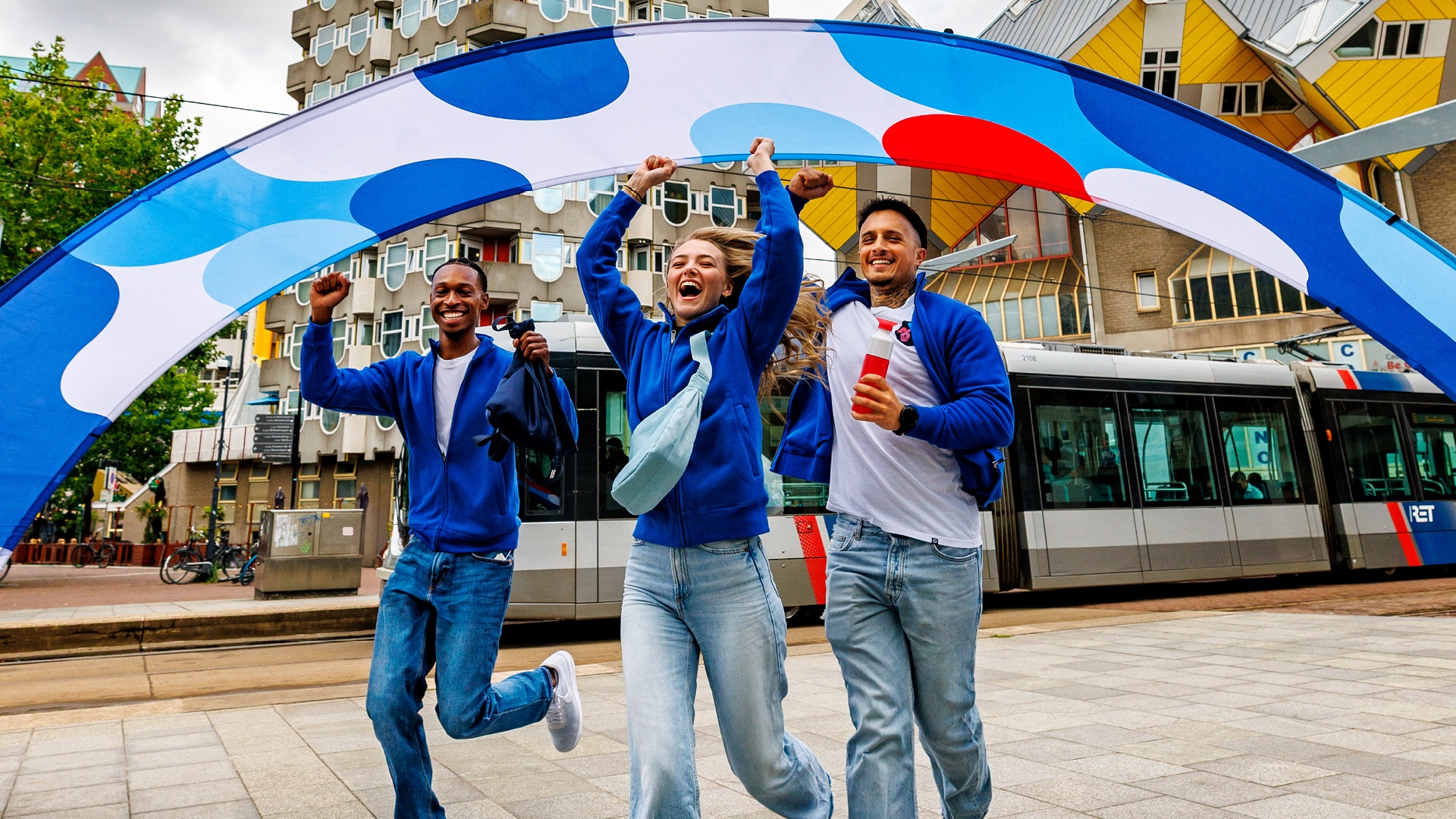 Racewedstrijd met het Rotterdamse ov: win 5000 euro voor jouw club of een goed doel