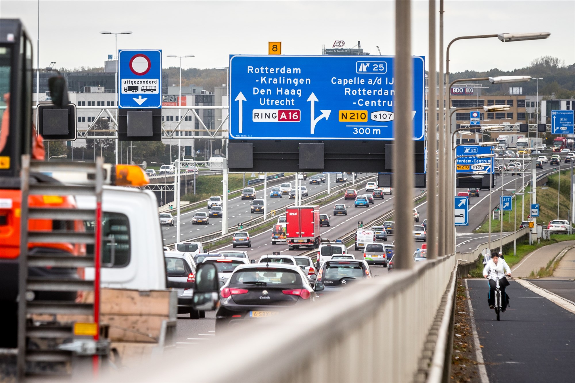 Oh, oh, file! A16 bij Rotterdam en meer wegen zijn dit weekend dicht