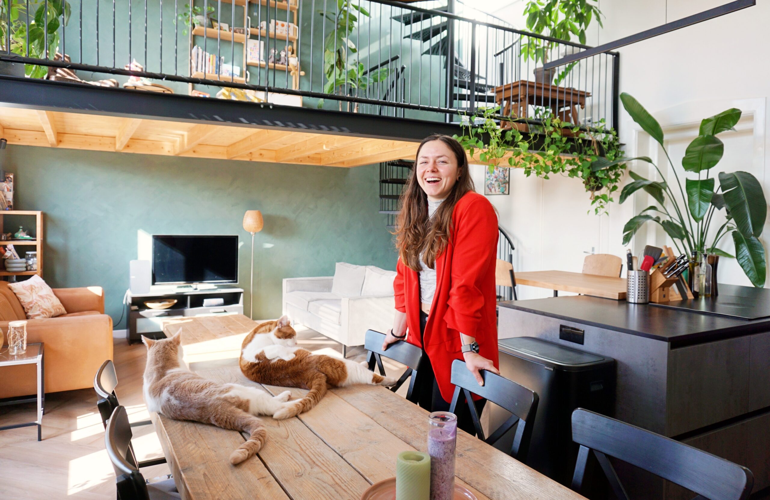Irene (32) woont in een oude school: ‘Verstopt in Rotterdam-West’